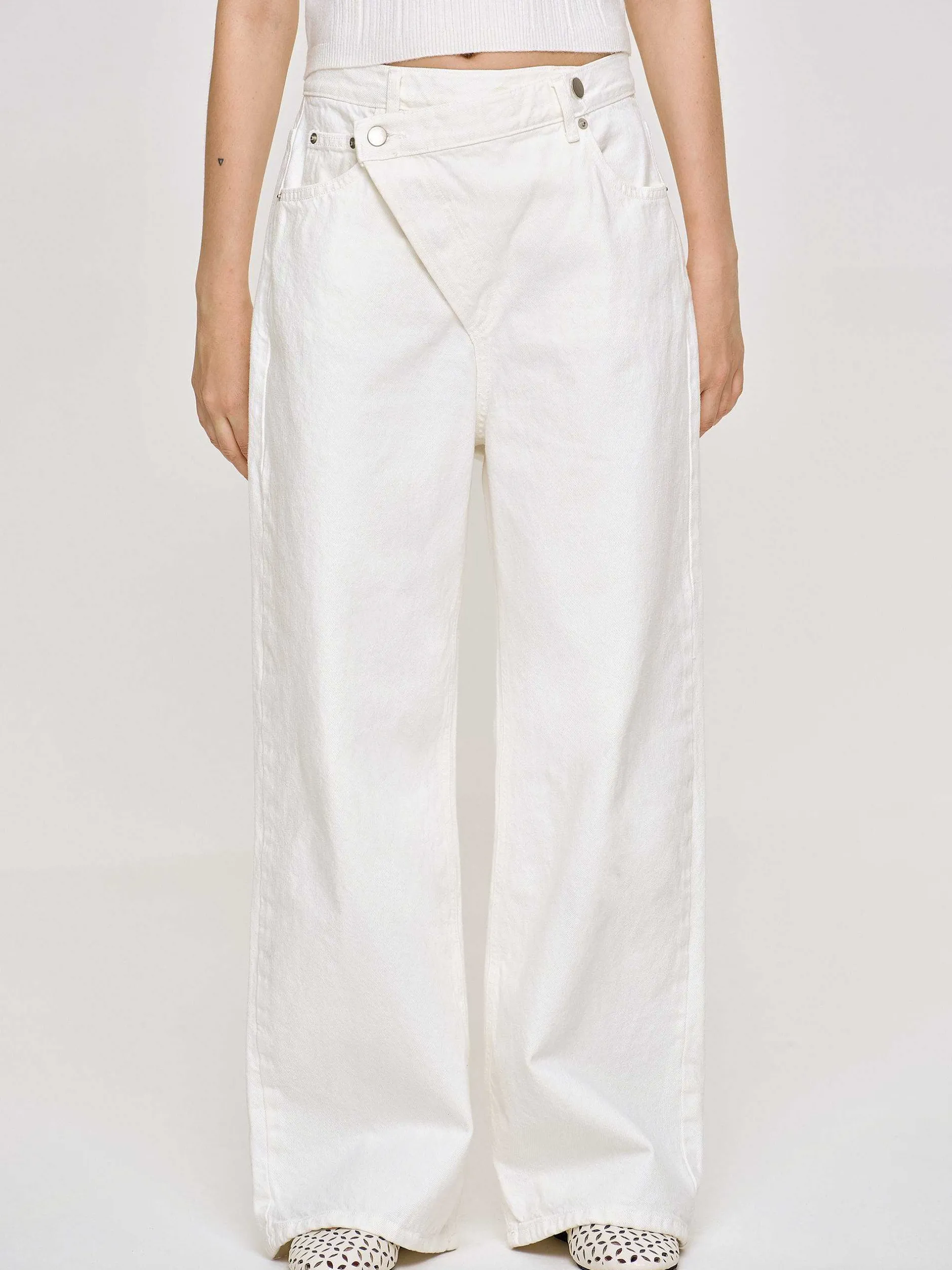 Clothing-Source Unknown Crossover Jeans, White