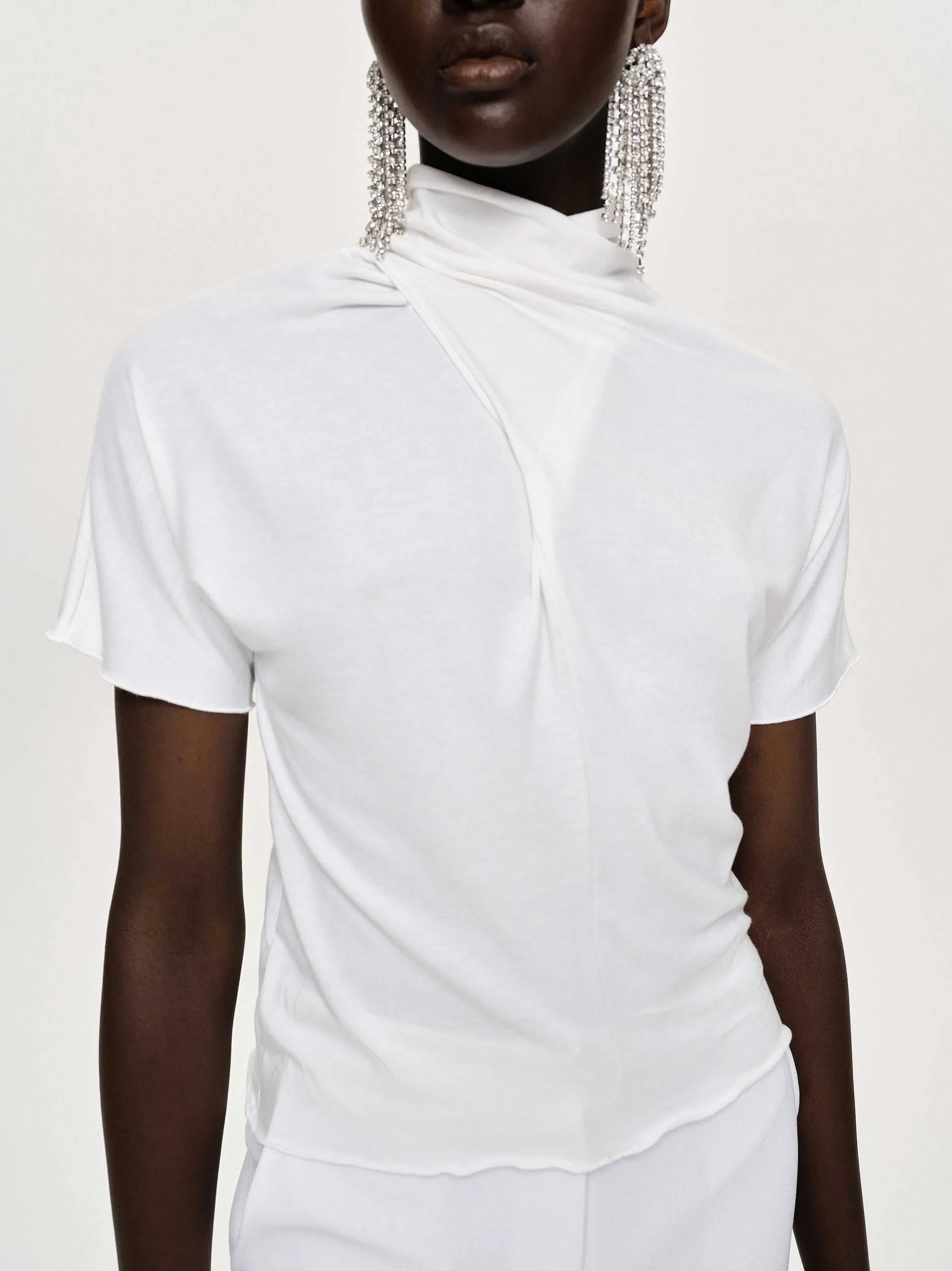 Clothing-Source Unknown Daye Cross Neck T-Shirt, White