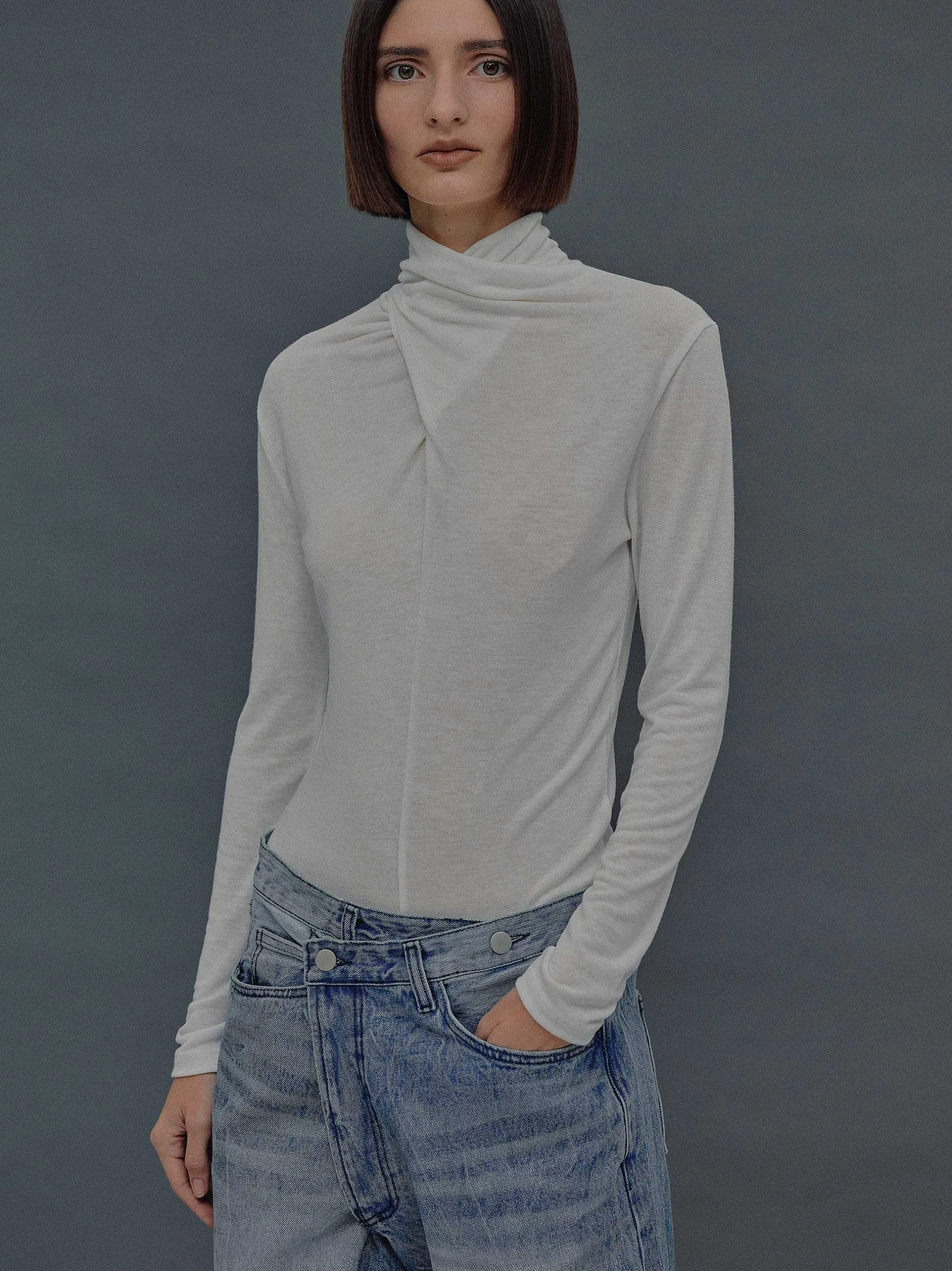 Clothing-Source Unknown Daye Cross Neck Wool T-Shirt, White
