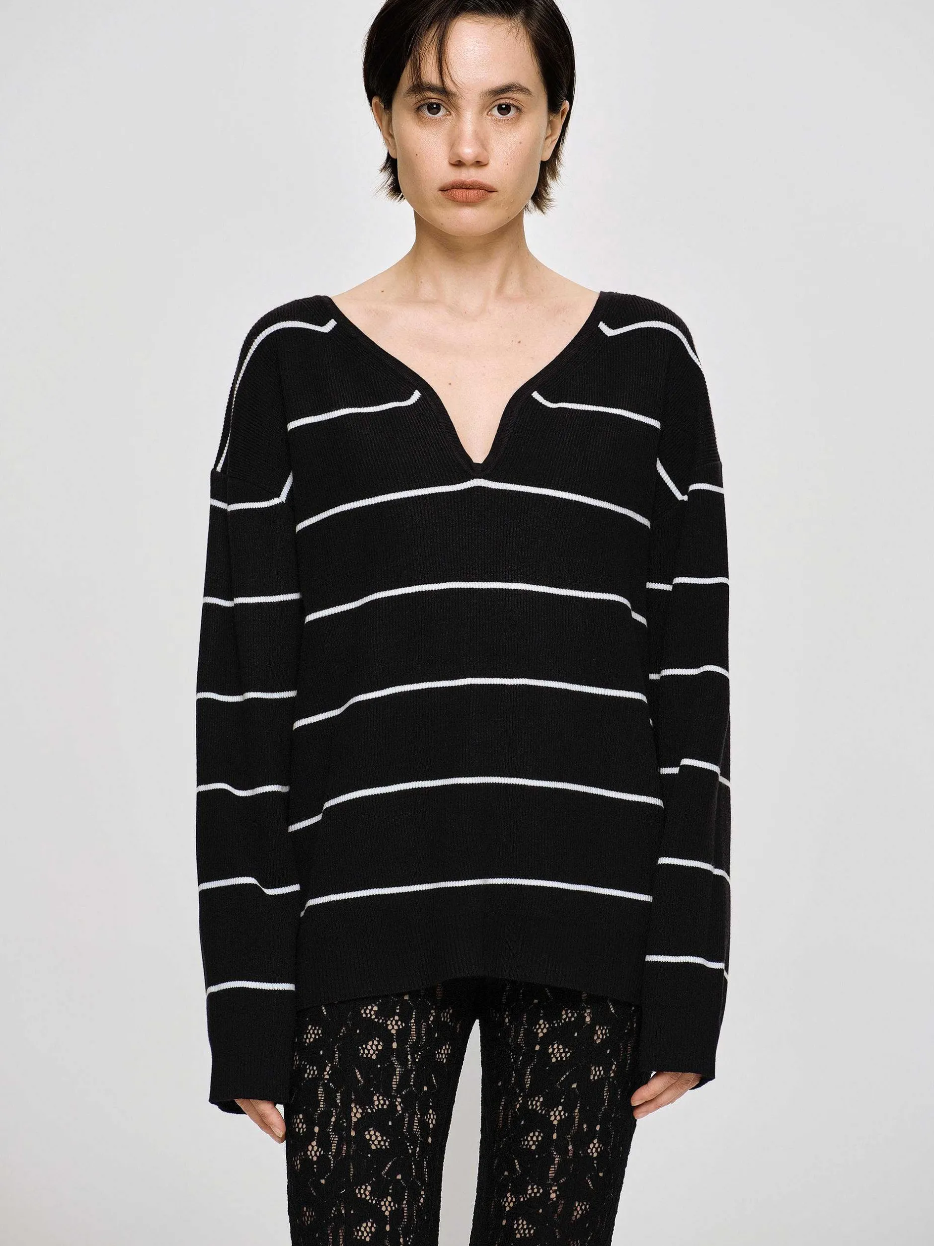 Knitwear-Source Unknown Deep V-Neck Sweater, Black