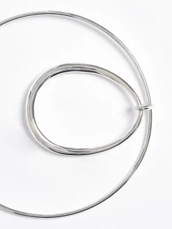 Clothing-Source Unknown Loop Choker, Silver