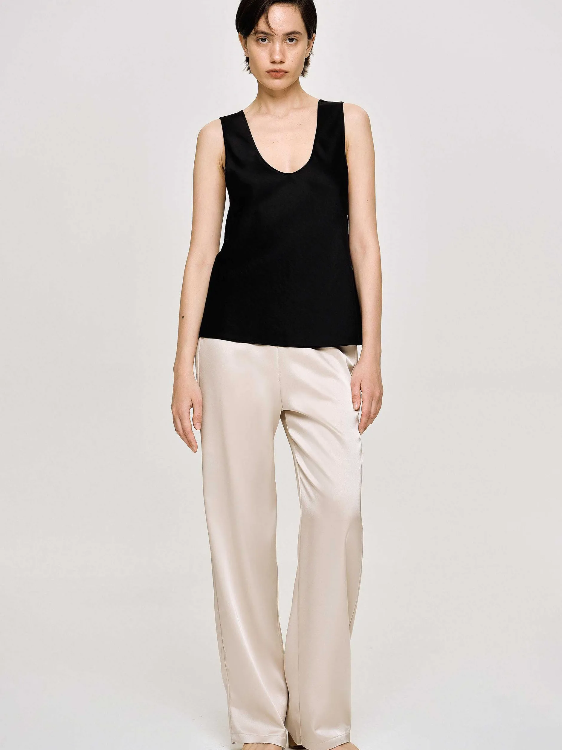 Accessories-Source Unknown Sleeveless Satin Top, Black